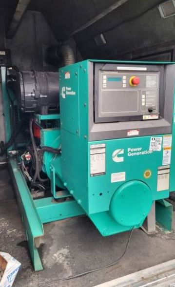 225 KW Cummins QSL9 Diesel Generator Dual Axle Trailer Towable (1)